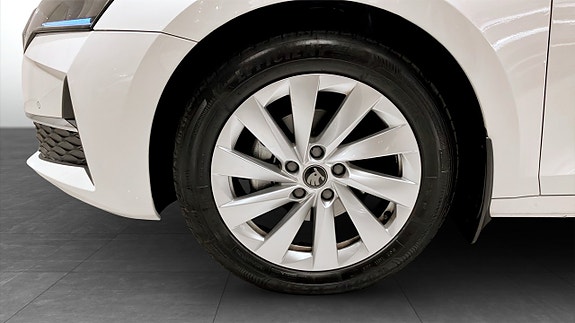 Skoda Octavia 6 of 13