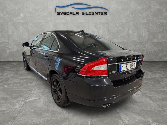 Volvo S80 4 of 15