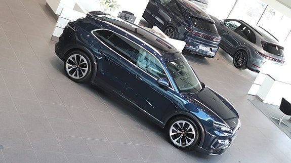 Porsche Cayenne 5 of 11