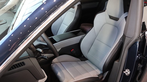 Porsche Cayenne 9 of 11