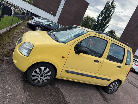 Suzuki Wagon R+ 2 of 7