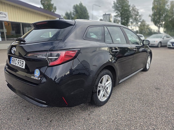 Toyota Corolla 3 of 9