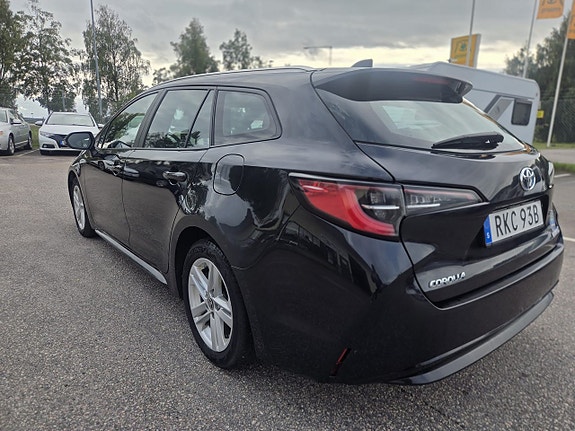 Toyota Corolla 4 of 9