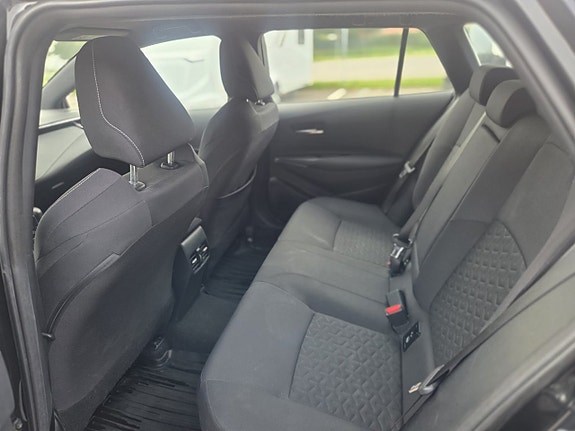 Toyota Corolla 7 of 9