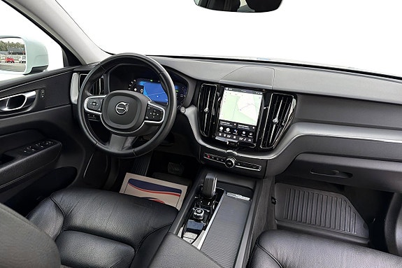 Volvo XC60 12 of 23