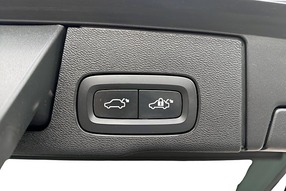 Volvo XC60 15 of 23