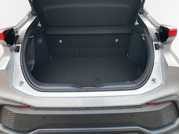 Toyota C-HR 10 of 10