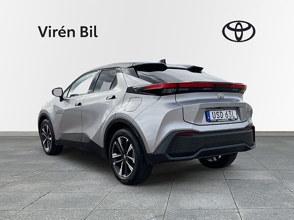 Toyota C-HR 2 of 10