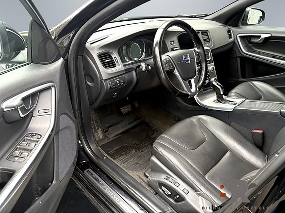 Volvo V60 8 of 13