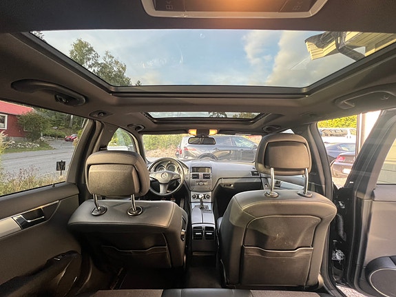 Mercedes-Benz C220 6 of 10