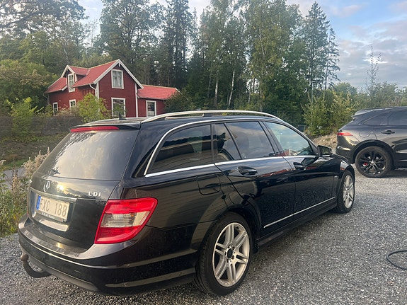 Mercedes-Benz C220 4 of 10