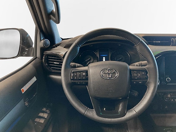 Toyota HiLux 9 of 10