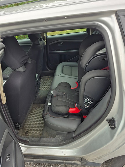 Volvo V70 6 of 7