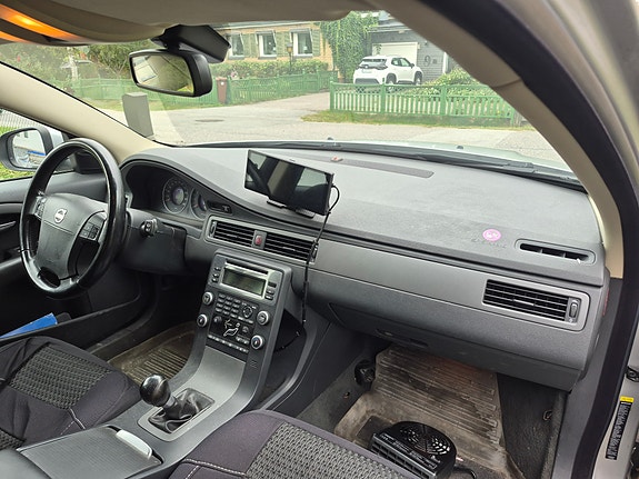 Volvo V70 7 of 7