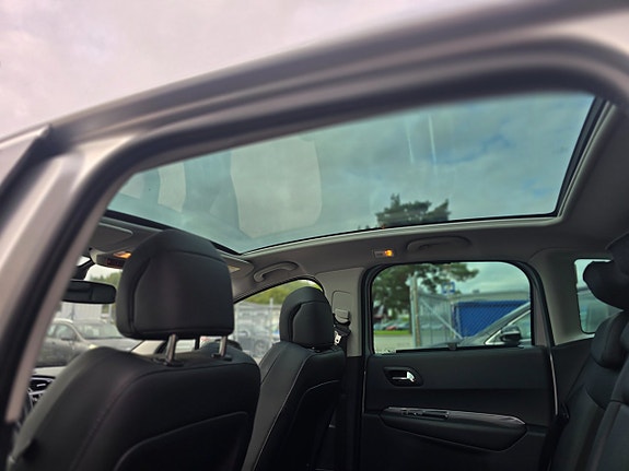 Peugeot 3008 8 of 12