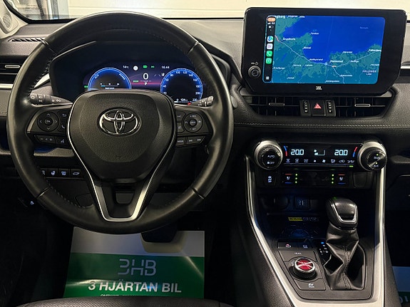 Toyota RAV4 11 of 23
