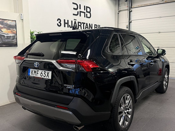 Toyota RAV4 5 of 23