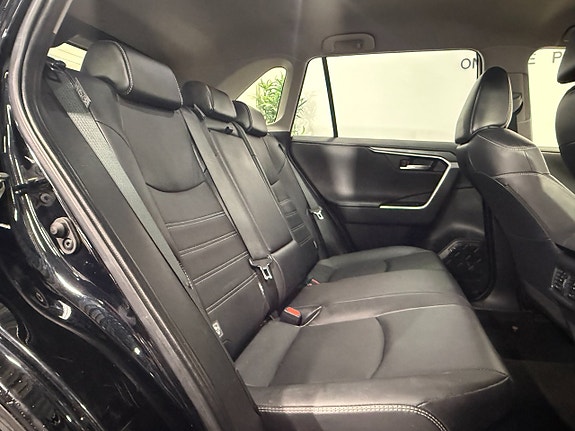 Toyota RAV4 22 of 23