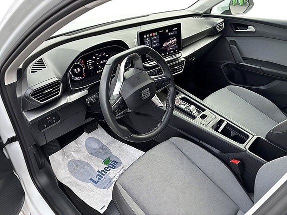 Seat Leon 9 of 16