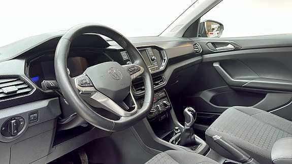 Volkswagen T-Cross 7 of 13