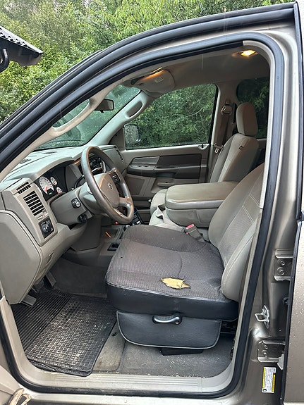 Dodge RAM 2500 6 of 9
