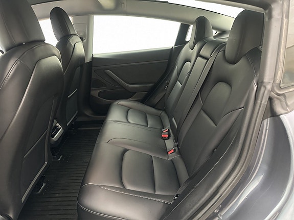 Tesla Model 3 29 of 30