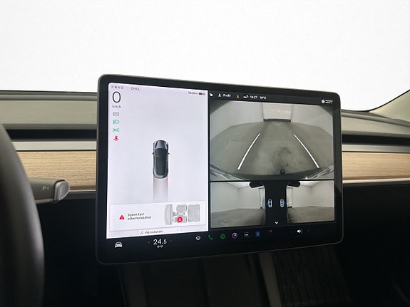 Tesla Model 3 17 of 30
