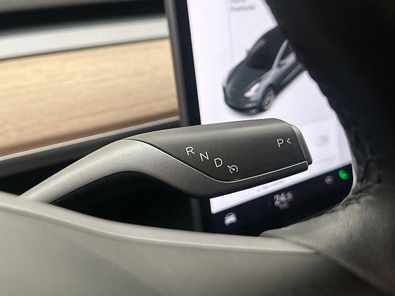 Tesla Model 3 16 of 30