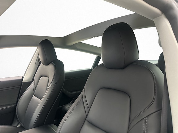 Tesla Model 3 12 of 30