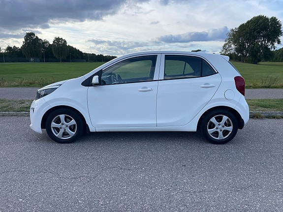 Kia Picanto 3 of 17