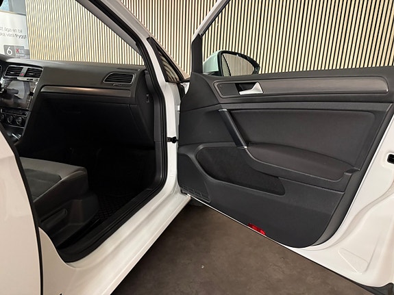 Volkswagen Golf I 20 of 26