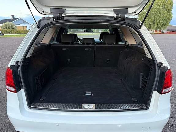 Mercedes-Benz E250 9 of 19