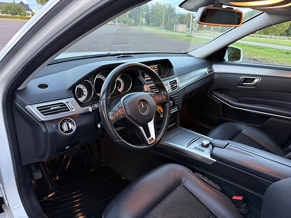 Mercedes-Benz E250 16 of 19