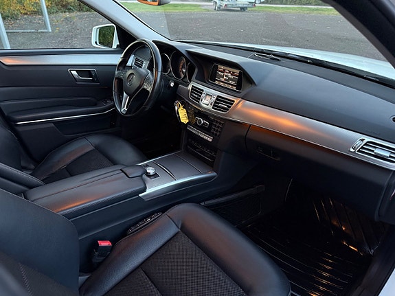 Mercedes-Benz E250 14 of 19