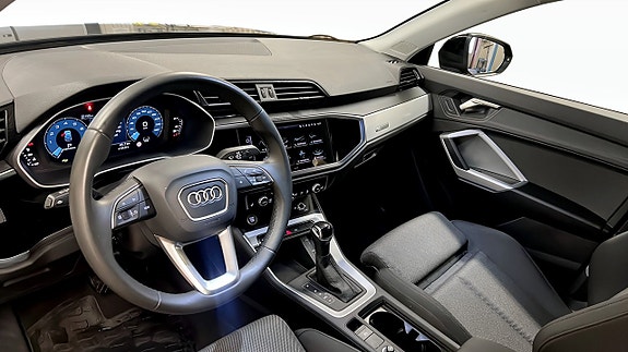 Audi Q3 7 of 22