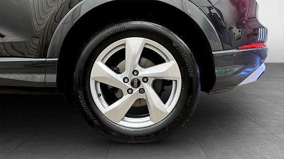 Audi Q3 6 of 22