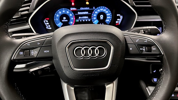 Audi Q3 19 of 22