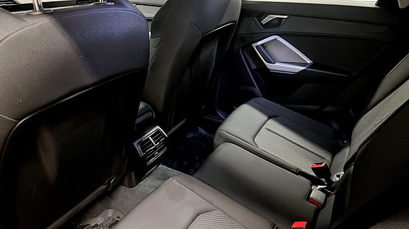 Audi Q3 11 of 22