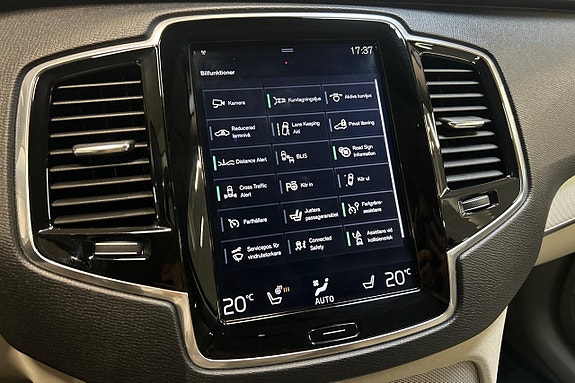 Volvo XC90 21 of 29