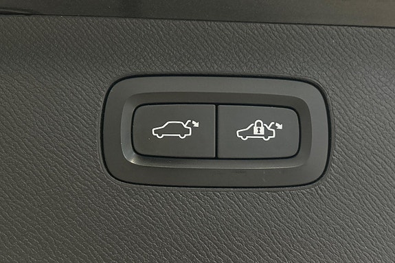 Volvo XC90 26 of 29