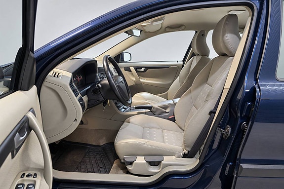 Volvo S60 13 of 24