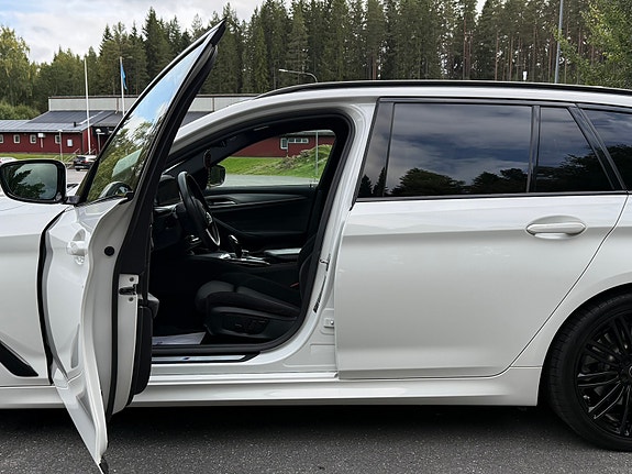 BMW 520d 5 of 9