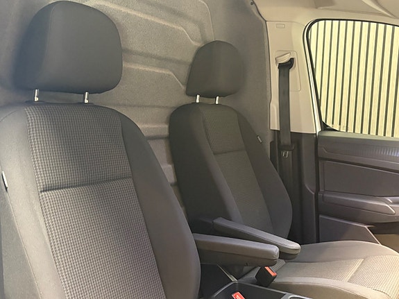 Volkswagen Caddy Maxi 18 of 19