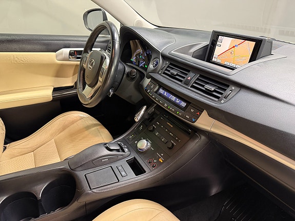 Lexus CT200h 15 of 20