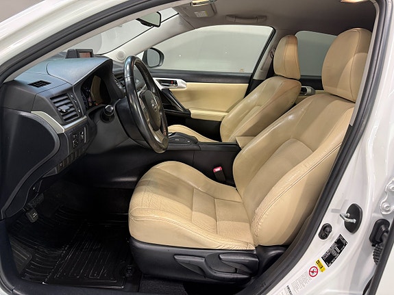 Lexus CT200h 10 of 20
