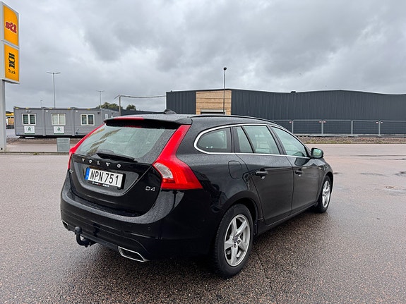 Volvo V60 5 of 20