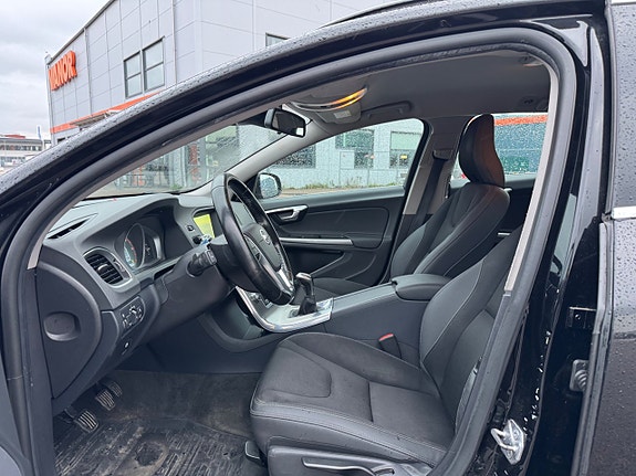 Volvo V60 10 of 20
