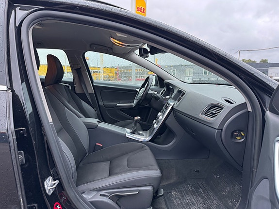 Volvo V60 12 of 20
