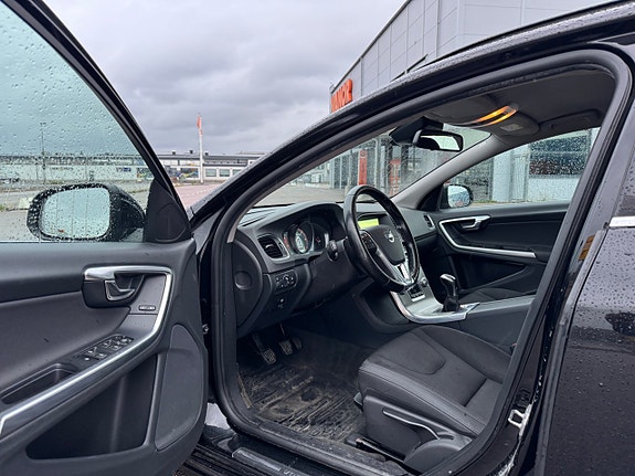 Volvo V60 9 of 20