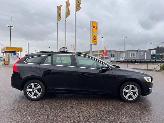Volvo V60 4 of 20